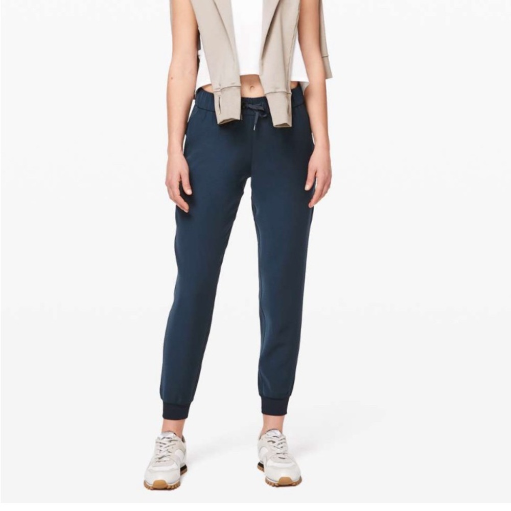Lululemon On The Fly Navy Drawstring Waist Ankle Length Joggers Estimate Size 4